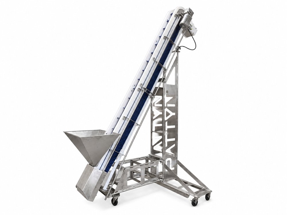 Sanitary incline conveyor with feed hopper
